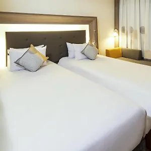 4* فندق نوفوتيل دن هاج ورلد فوريم